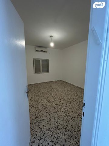 בית פרטי/ קוטג', קיבוץ גלויות 13, בית אליעזר, חדרה