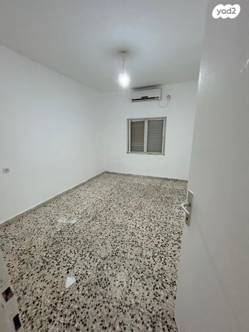 בית פרטי/ קוטג', קיבוץ גלויות 13, בית אליעזר, חדרה