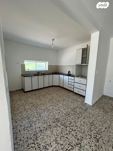 בית פרטי/ קוטג', קיבוץ גלויות 13, בית אליעזר, חדרה