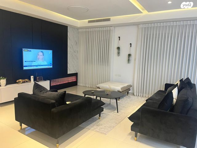 גג/ פנטהאוז, התורן 4, נאות רבין, יבנה