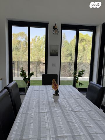 בית פרטי/ קוטג', העפרוני 299, יובל, יובל