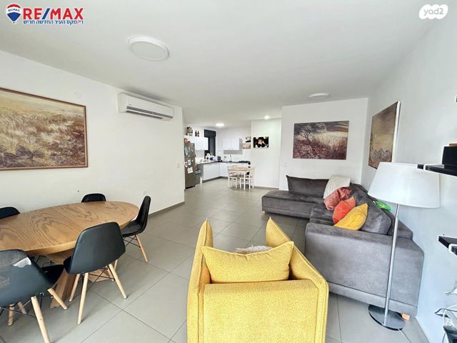 דירה, אלון 17, החורש, חריש