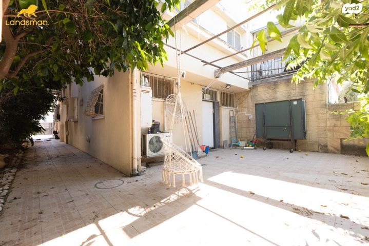 דו משפחתי, הולנד 13, פרדס הגדוד, נתניה