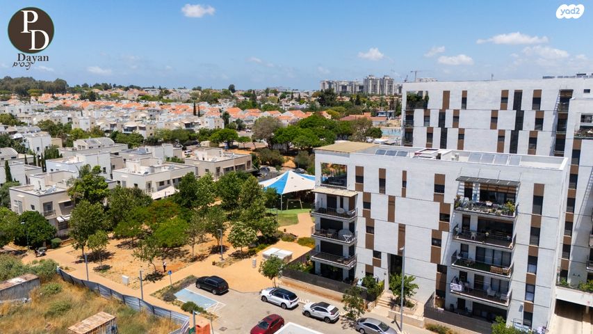 דירה, כפר יונה