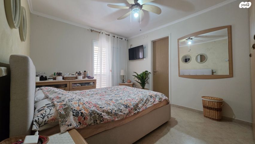 דו משפחתי, גבים, ערד