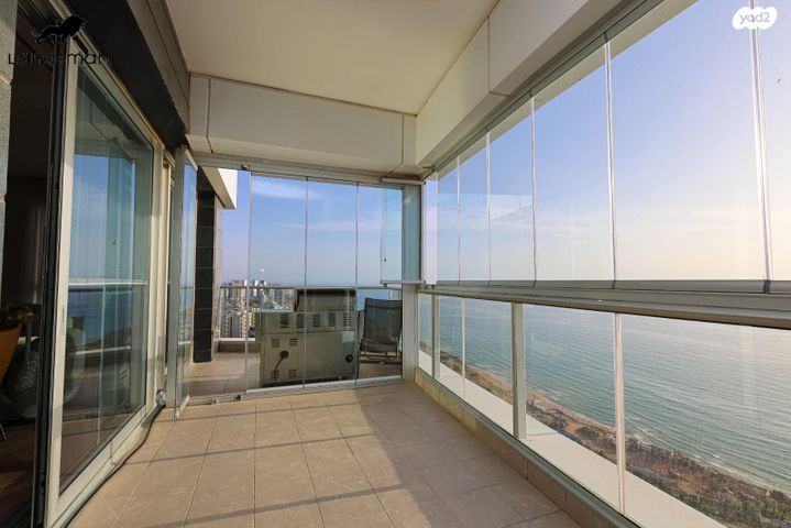 גג/ פנטהאוז, יוסף לפיד 3, גלי הים, נתניה