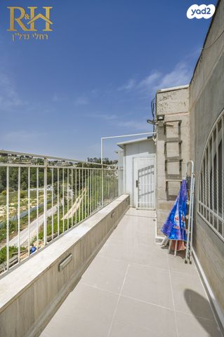 בית פרטי/ קוטג', משעול יקינטון, קרית יערים, גבעת זאב