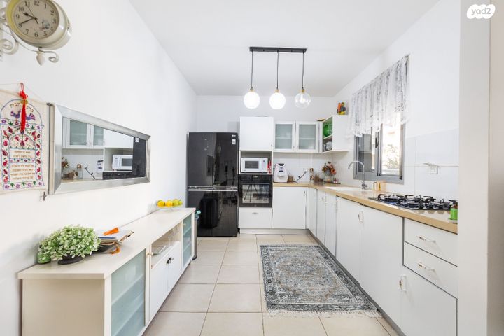 דירה, הבבא סאלי, חומת שמואל, הר חומה, ירושלים