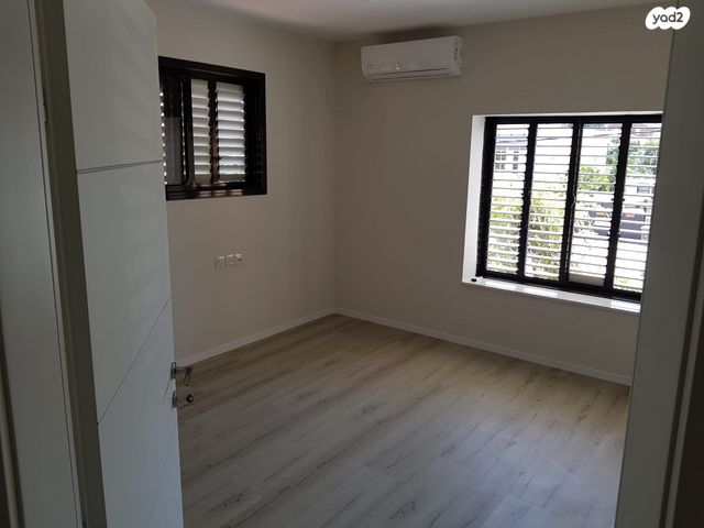 בית פרטי/ קוטג', משה שרת, אזור