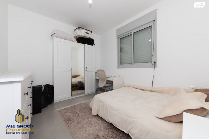 דירה, דודו דותן, הרקפות, ראשון לציון