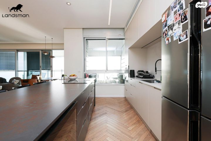 גג/ פנטהאוז, יוסף לפיד 3, גלי הים, נתניה