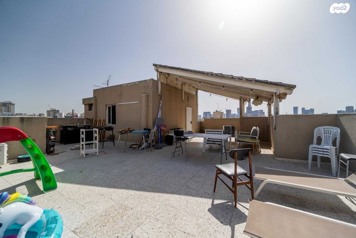 גג/ פנטהאוז, ארלוזורוב, גבעתיים