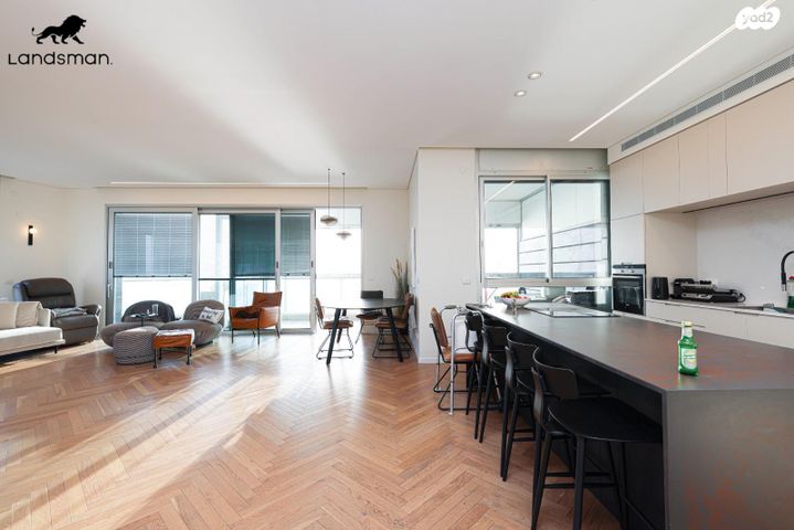 גג/ פנטהאוז, יוסף לפיד 3, גלי הים, נתניה