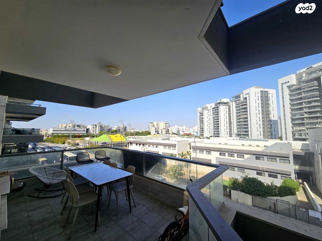 דירה, ניסנית, נתיבות מערב, נתיבות