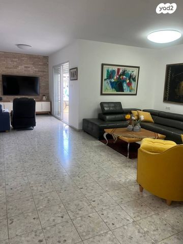 גג/ פנטהאוז, מנדלי מוכר ספרים, קרית ים א', קרית ים