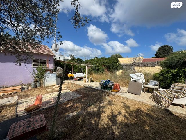 מגרשים, רמז, נווה רמז, זכרון יעקב