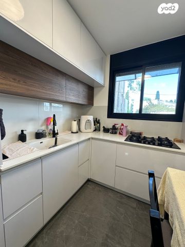 דירה, יצחק שדה, המושבה הגרמנית, חיפה