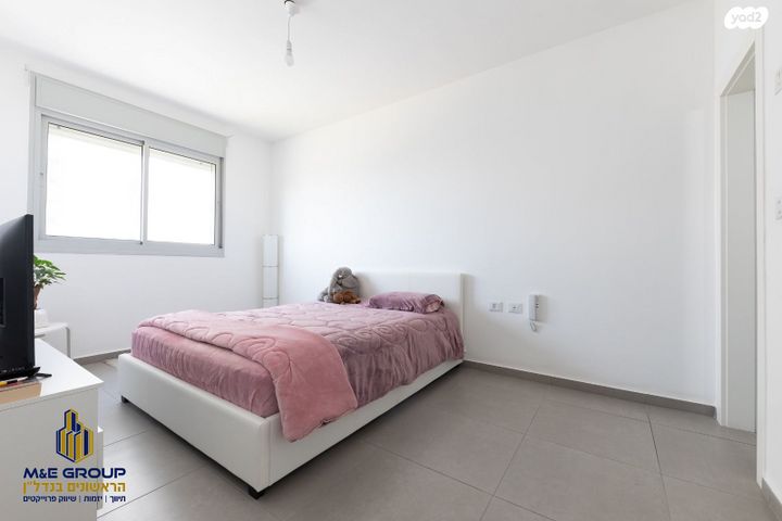 דירה, דודו דותן, הרקפות, ראשון לציון