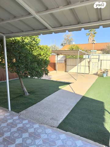 דירת גן, ידידיה אדמון, נחל בקע, באר שבע