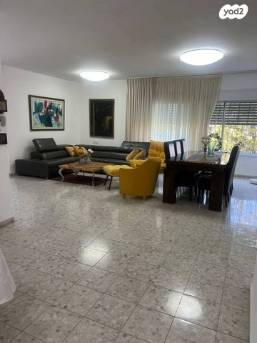 גג/ פנטהאוז, מנדלי מוכר ספרים, קרית ים א', קרית ים