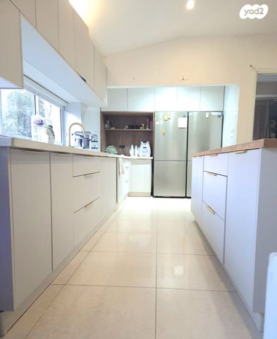 בית פרטי/ קוטג', שביל הדקל, בת הדר