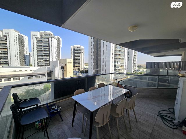 דירה, ניסנית, נתיבות מערב, נתיבות