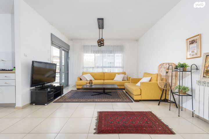 דירה, הבבא סאלי, חומת שמואל, הר חומה, ירושלים