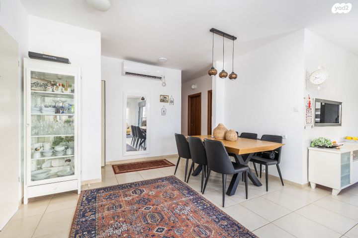 דירה, הבבא סאלי, חומת שמואל, הר חומה, ירושלים