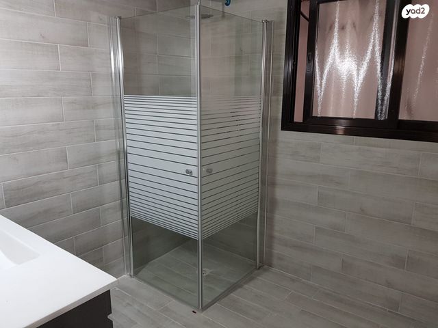 בית פרטי/ קוטג', משה שרת, אזור