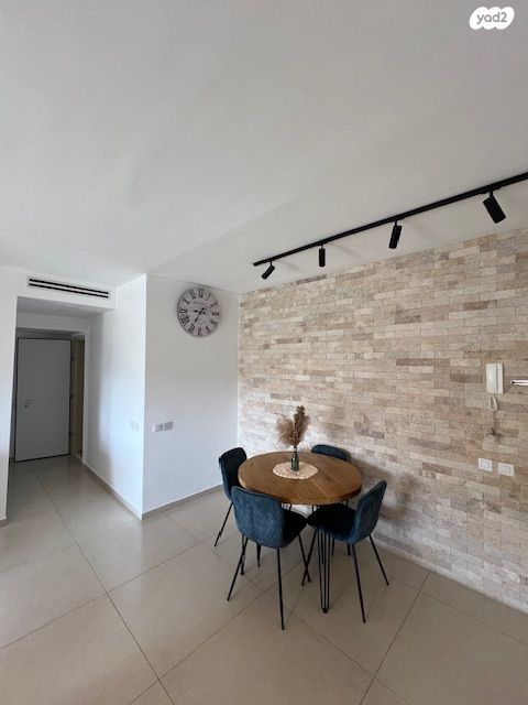 דירה, נחל שילה 1, צור יצחק