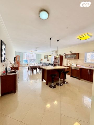 דירה, נתניה