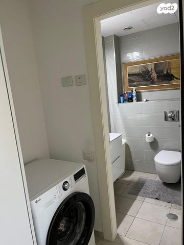 דירה, גרציאני יצחק 4, גני שרונה, קרית הממשלה, תל אביב יפו