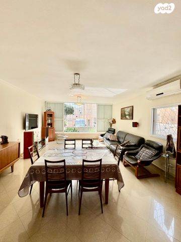 דירה, נתניה