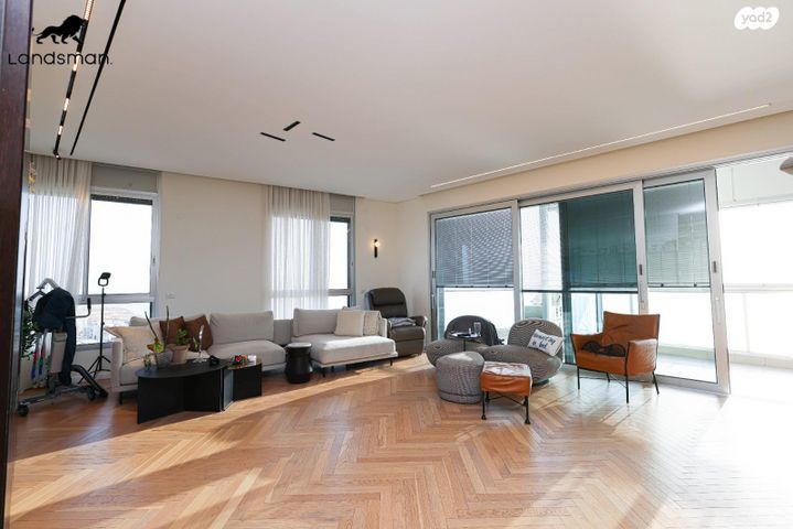 גג/ פנטהאוז, יוסף לפיד 3, גלי הים, נתניה