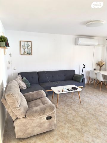 דירת גן, ידידיה אדמון, נחל בקע, באר שבע