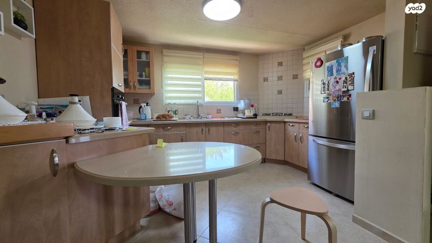 דו משפחתי, גבים, ערד