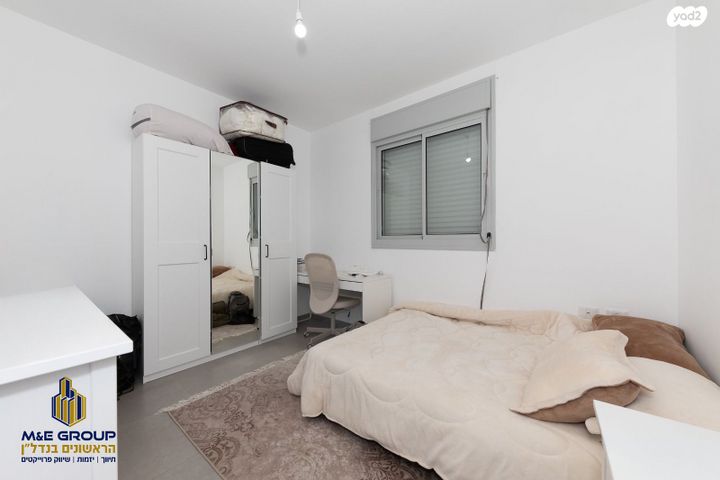 דירה, דודו דותן, הרקפות, ראשון לציון