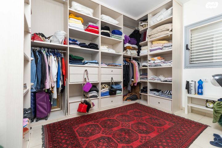 דירה, הבבא סאלי, חומת שמואל, הר חומה, ירושלים