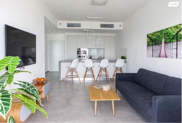 דרך מנחם בגין 144