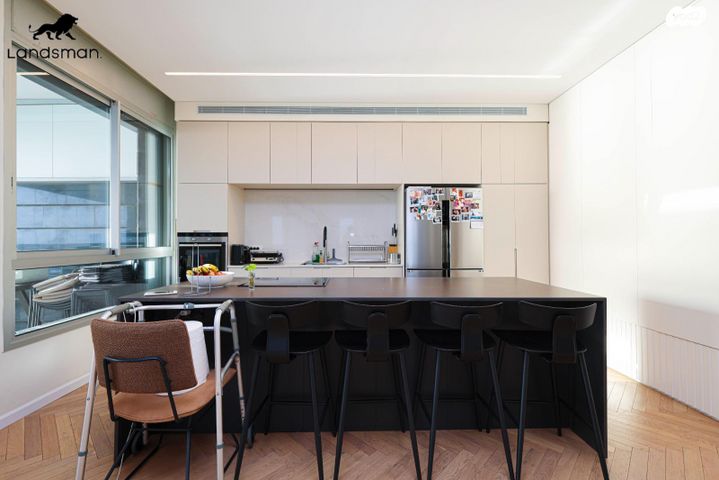 גג/ פנטהאוז, יוסף לפיד 3, גלי הים, נתניה