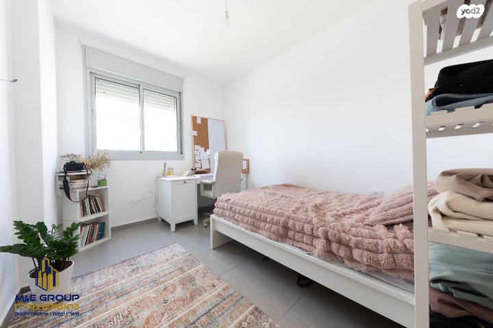 דירה, דודו דותן, הרקפות, ראשון לציון