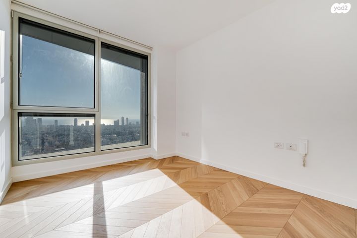 דירה, גרציאני יצחק, גני שרונה, קרית הממשלה, תל אביב יפו