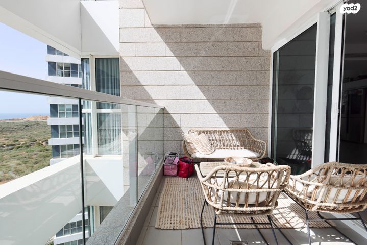 דירה, עוזי חיטמן 3, עיר ימים, נתניה