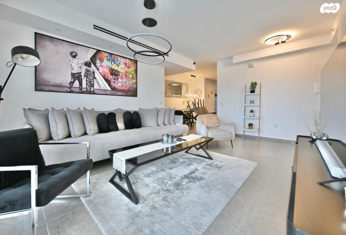 דירה, שדרות הרצל, נאות שמיר, יבנה