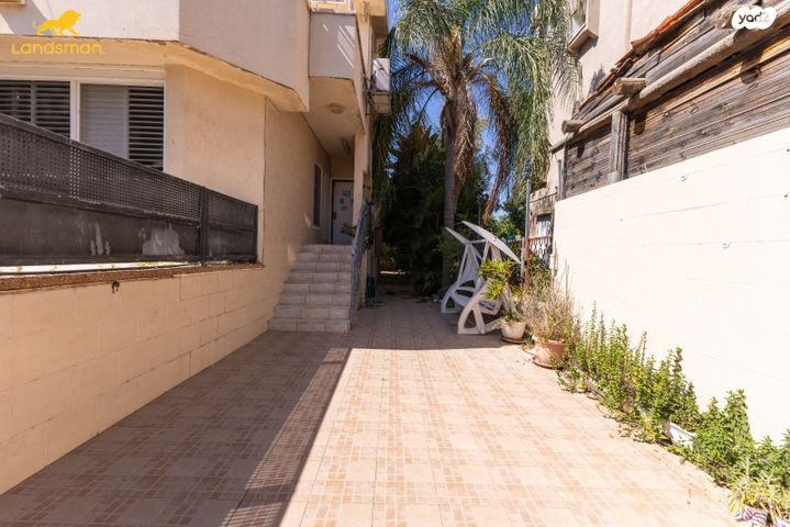 דו משפחתי, הולנד 13, פרדס הגדוד, נתניה