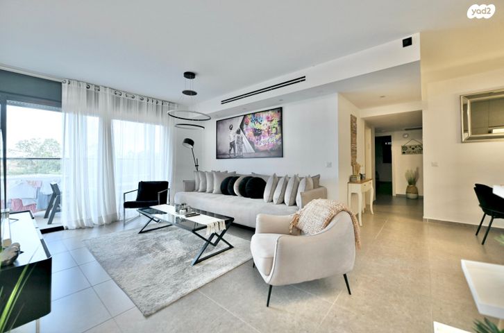 דירה, שדרות הרצל, נאות שמיר, יבנה