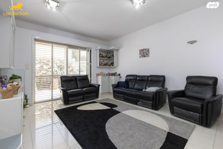 דו משפחתי, הולנד 13, פרדס הגדוד, נתניה