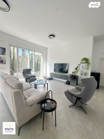 דו משפחתי, כפר יונה