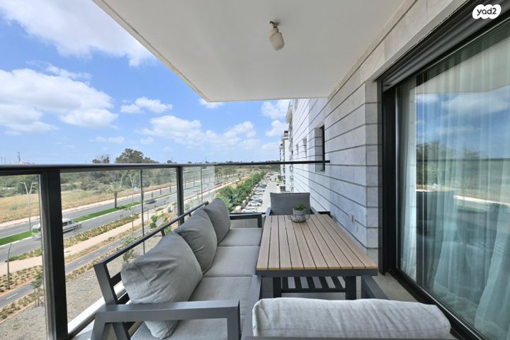 דירה, שדרות הרצל, נאות שמיר, יבנה