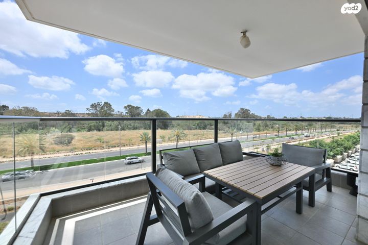 דירה, שדרות הרצל, נאות שמיר, יבנה